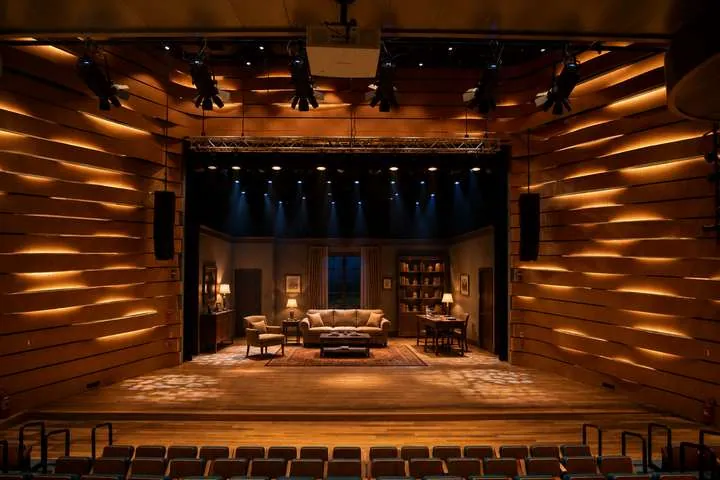 Peça teatral no Espaço Multiúso